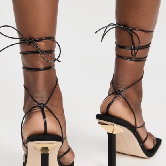 New in box Good American
Caged Slanted Sandals SOLD OUT ONLINE MSRP $195 - Picture 5 of 6